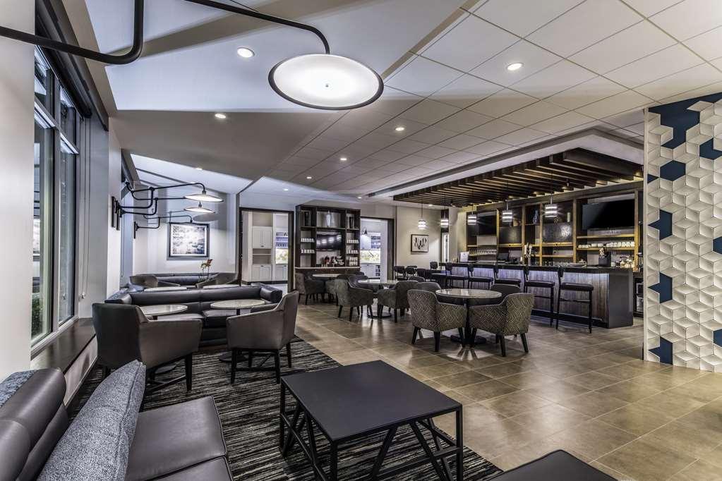 Hyatt Place Delano Restaurant bilde