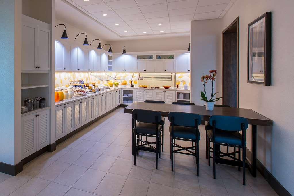 Hyatt Place Delano Restaurant bilde