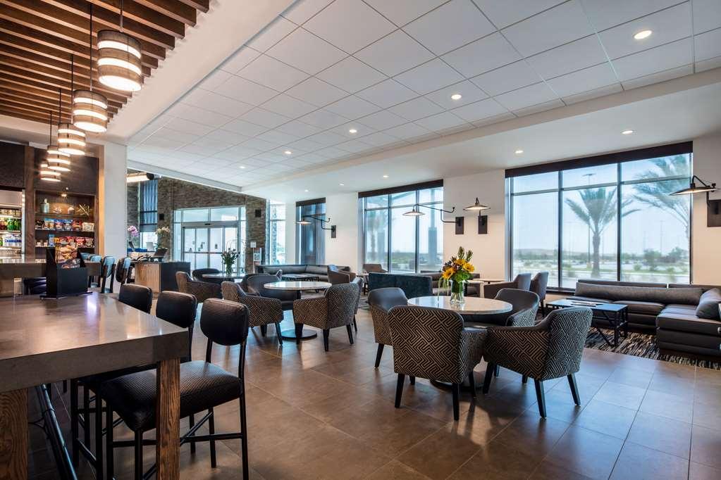 Hyatt Place Delano Restaurant bilde